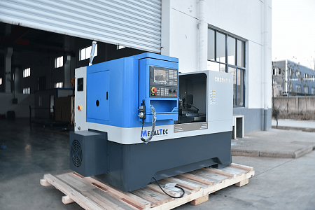 Токарный станок c ЧПУ с горизонтальной станиной MetalTec CK 35x400 купить в Новосибирске - rodan.ru