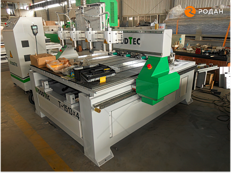 Станок фрезерно-гравировальный с ЧПУ WoodTec T-1513х4