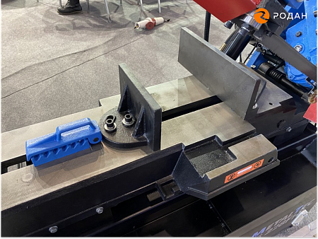Ленточнопильный станок для резки металла MetalTec BS 228 FH