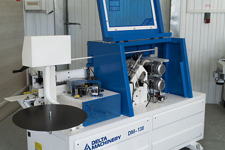 Автоматический кромкооблицовочный станок DELTAMACHINERY DM-130