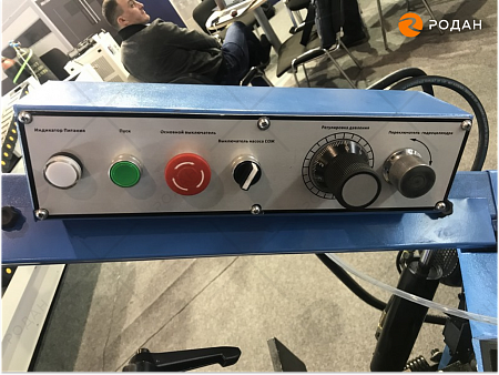 Ленточнопильный станок для резки металла MetalTec BS 228 FH