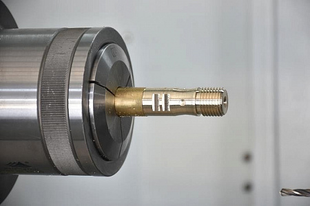 Токарный станок c ЧПУ с горизонтальной станиной MetalTec CK 35x400 купить в Новосибирске - rodan.ru