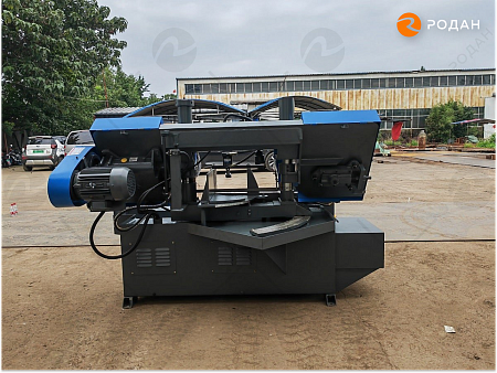 MetalTec BS 300 CZ ленточнопильный станок c поворотом пильного модуля под углом 45 - 90°
